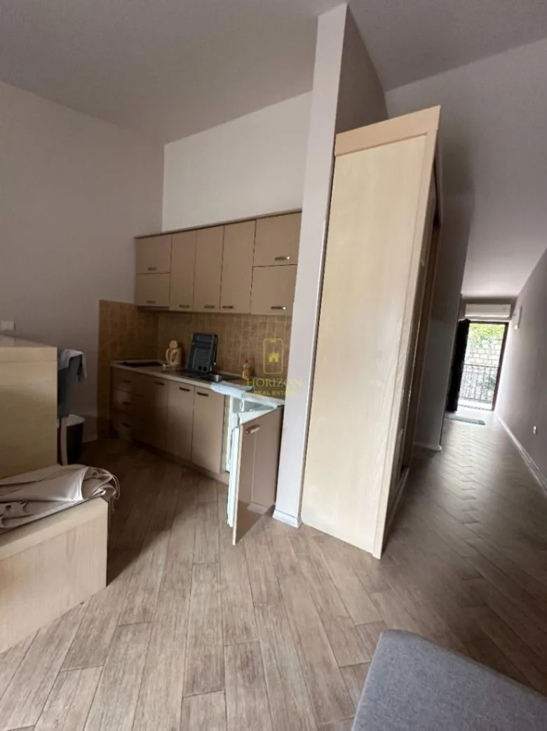 Rent, hospitality venue, 500m², Dobrota, Kotor