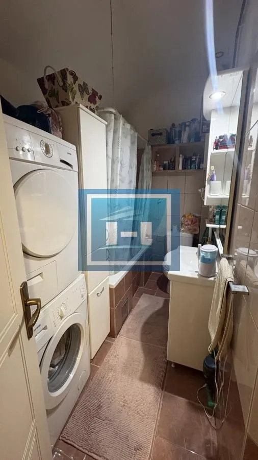 Prodaja, trosoban stan, 69m², Vašarište, Jagodina