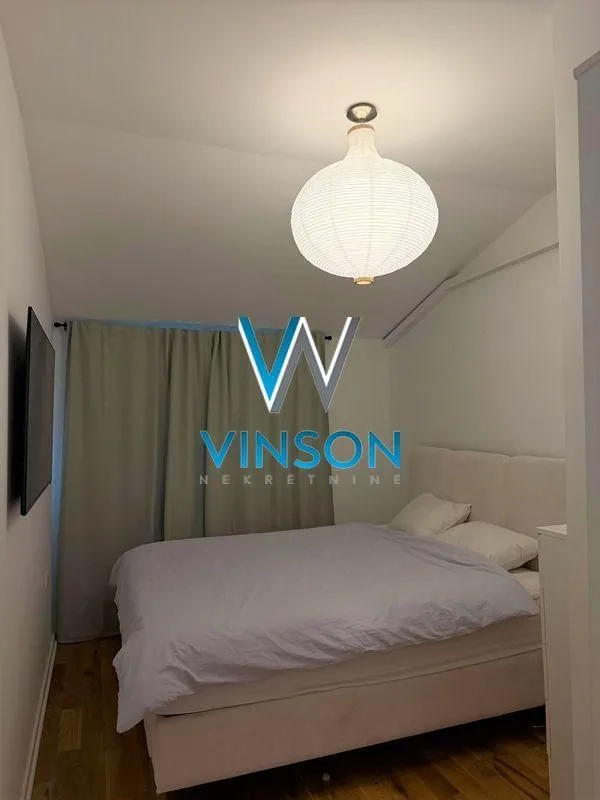Izdavanje, dvosoban stan, 61m², Centar, Novi Sad
