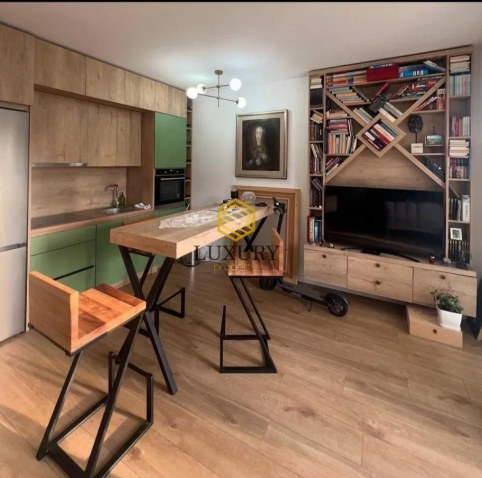 Sale, apartment, 43m², Centar, Bar