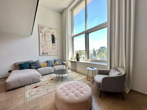 Izdavanje, dvosoban stan, 98m², Centar, Budva - image 2