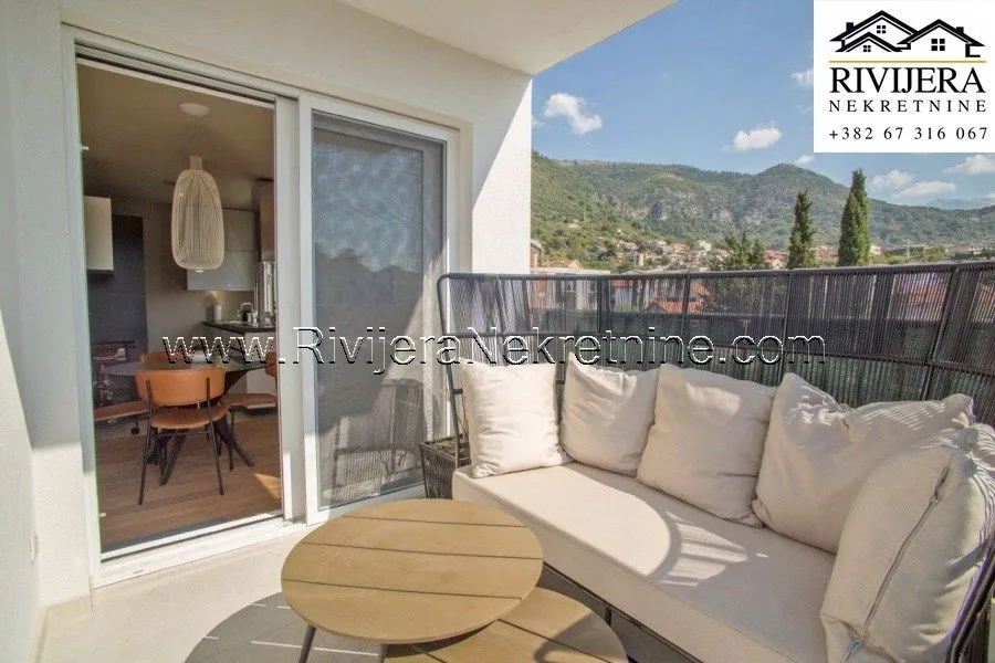 Prodaja, dvosoban stan, 64m², Tivat, Crna Gora