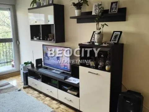 Prodaja, četvorosoban stan, 100m², Novo naselje, Novi Sad - image 9