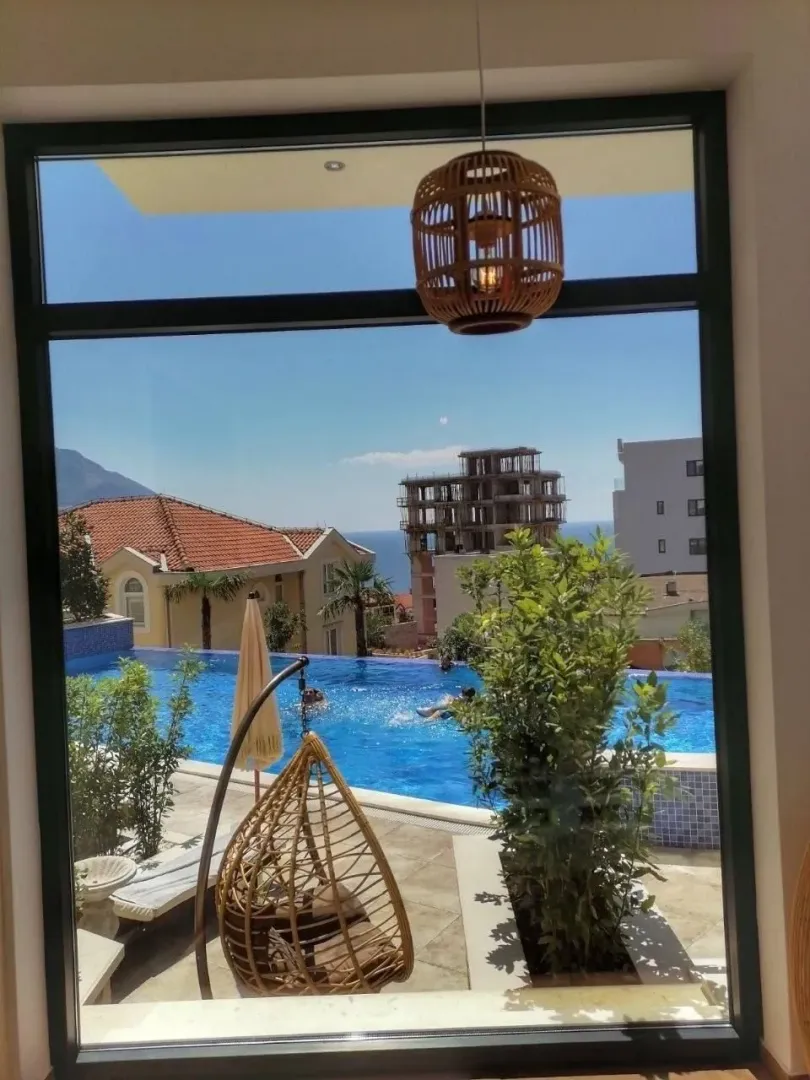 Rent, two bedroom apartment, 70m², Bečići, Budva