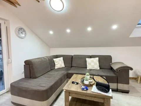 Izdavanje, trosoban stan, 90m², Zvezdara Sve Podlokacije, Beograd