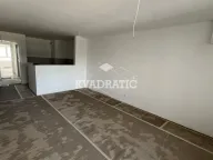 Prodaja, četvorosoban stan, 112m², Zemun Gornji Grad, Zemun Sve Podlokacije - image 1