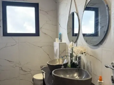 Sale, house, 220m², Utjeha, Ulcinj - image 11