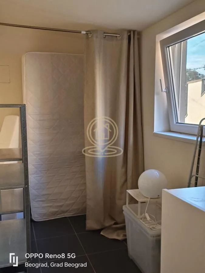 Izdavanje, trosoban stan, 93m², Stari Grad, Beograd