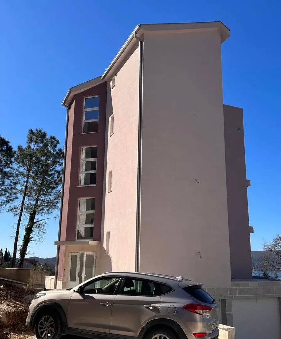 Prodaja, stan, 72m², Tivat, Crna Gora