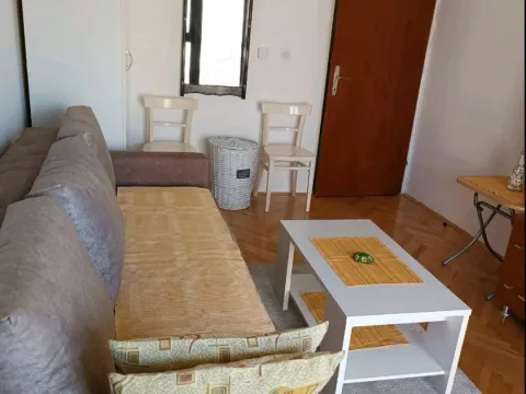 Izdavanje, garsonjera, 30m², Centar, Bar - image 7