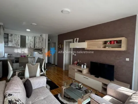 Izdavanje, trosoban stan, 54m², Farmaceutski Fakultet, Voždovac Sve Podlokacije - image 2