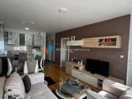 Izdavanje, trosoban stan, 54m², Farmaceutski Fakultet, Voždovac Sve Podlokacije - image 2