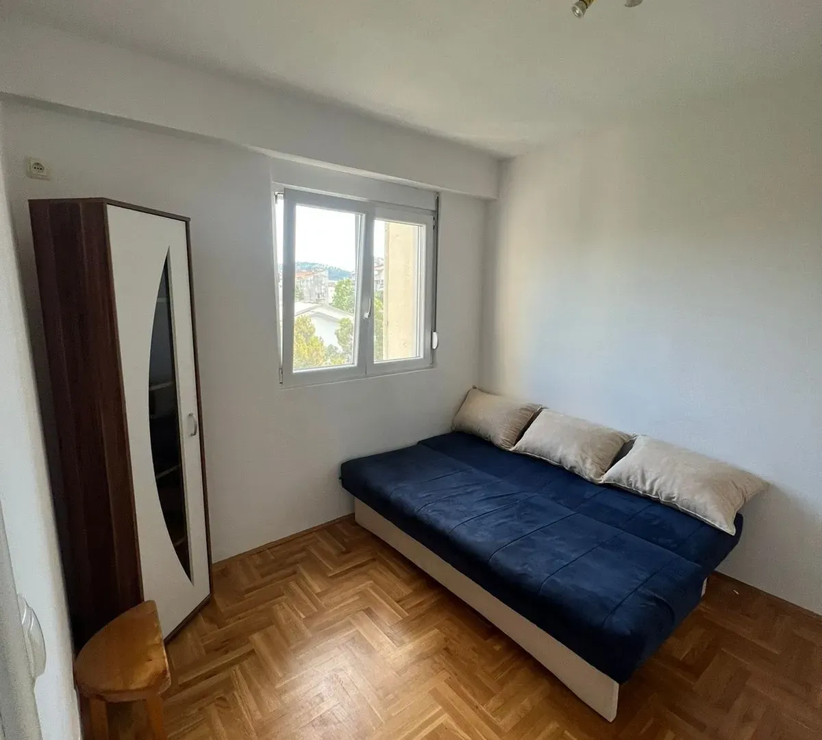 Rent, two bedroom apartment, 70m², Centar, Bar