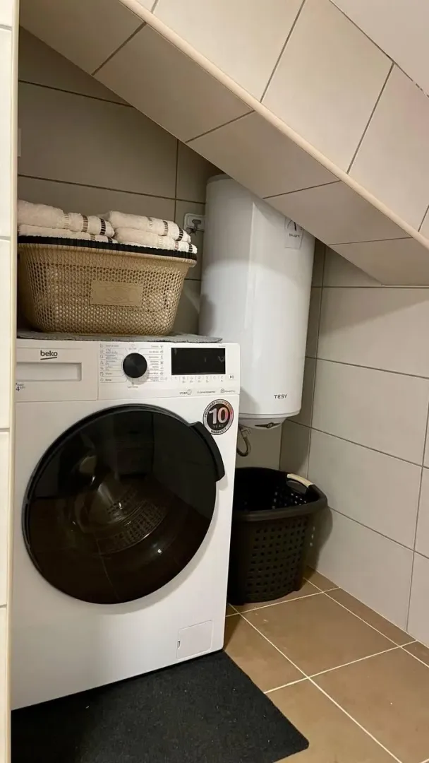 Izdavanje, jednosoban stan, 55m², Kava, Tivat