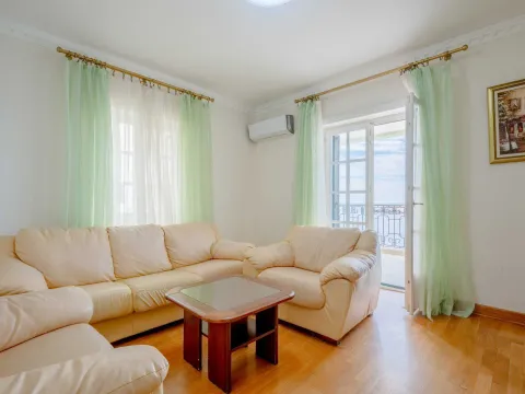 Sale, four bedroom apartment, 131m², Sveti Stefan, Budva - image 4