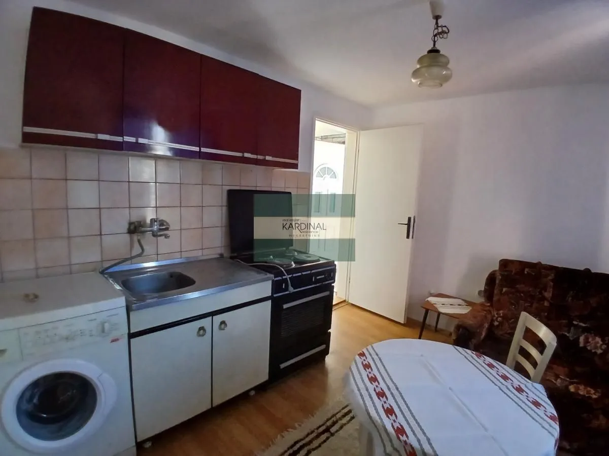 Izdavanje, jednosoban stan, 37m², Centar, Jagodina