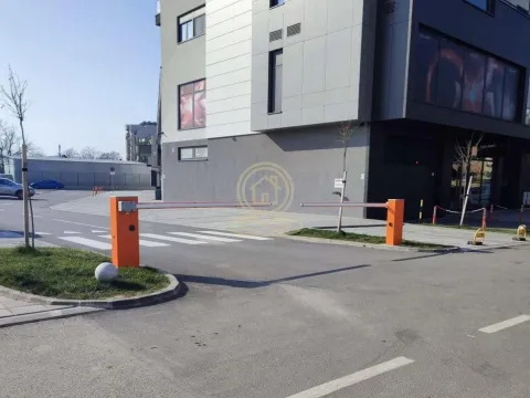 Sale, parking/garage, 14m², Detelinara, Novi Sad Sve Podlokacije - image 3
