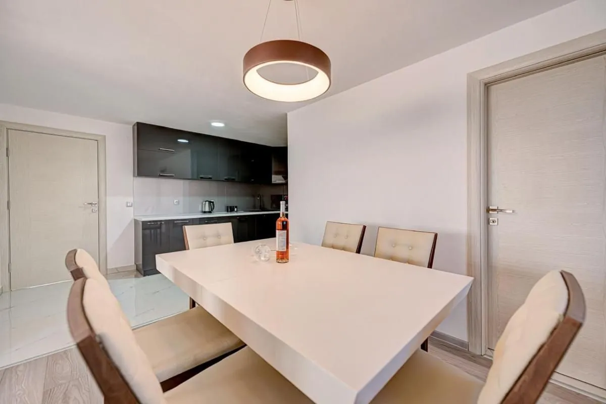 Rent, three bedroom apartment, 150m², Donja Lastva, Tivat