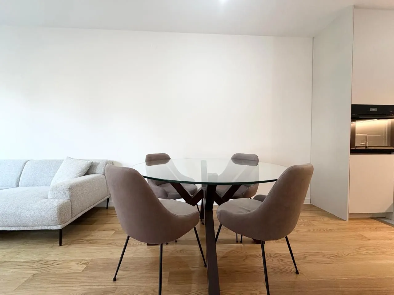 Prodaja, dvosoban stan, 68m², Central Point, Podgorica