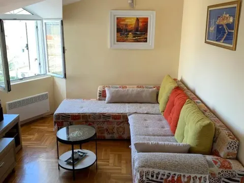 Rent, one bedroom apartment, 50m², Budva, Crna Gora - image 18