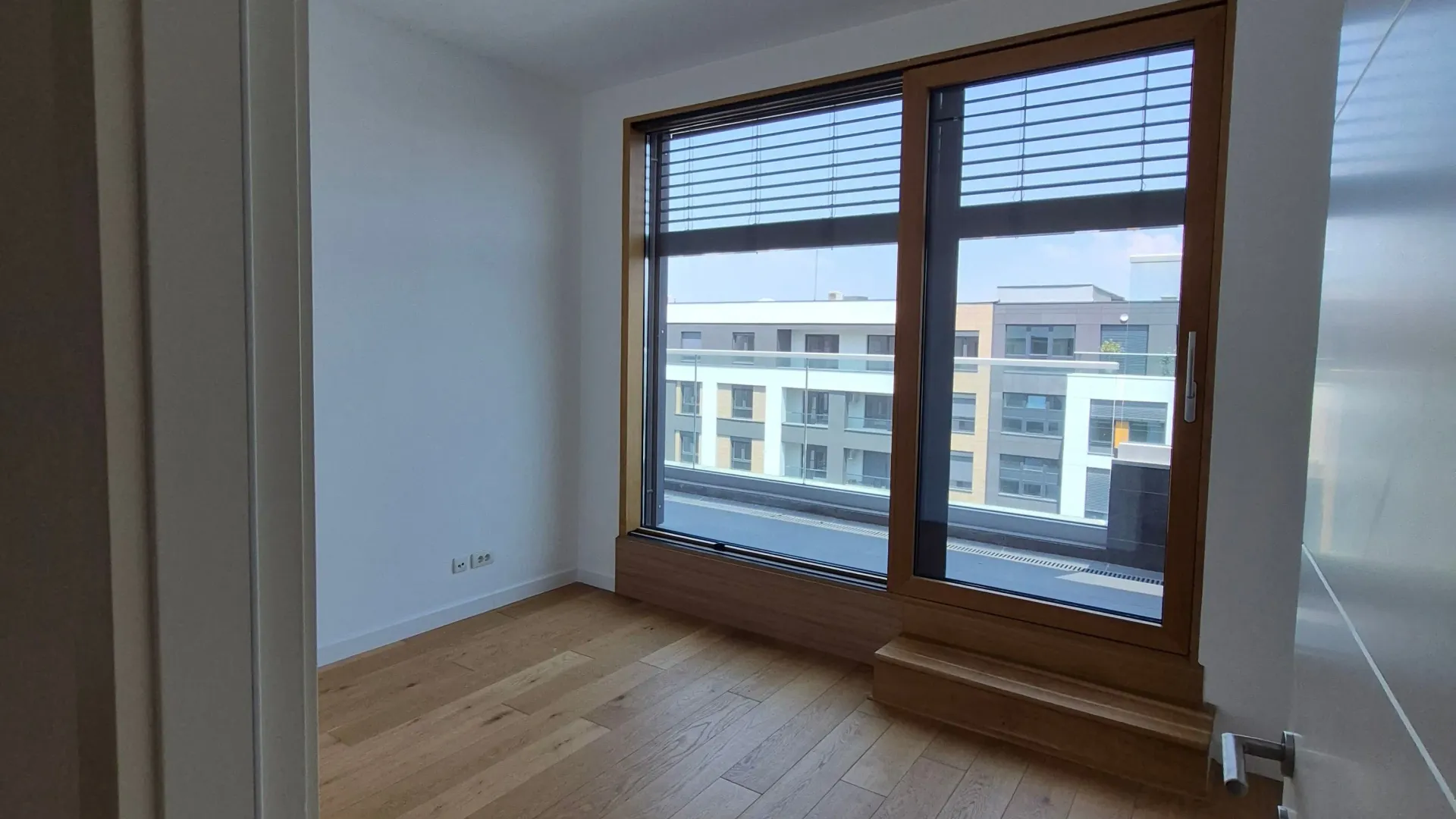 Sale, three bedroom apartment, 107m², Novi Beograd Blok 65, Novi Beograd Sve Podlokacije