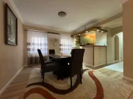 Rent, three bedroom apartment, 94m², Pejton, Podgorica - image 5