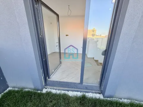 Sale, apartment, 108m², Vidovdansko naselje, Novi Sad Sve Podlokacije - image 17