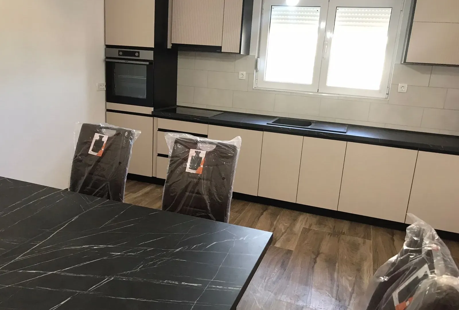 Prodaja, kuća, 100m², Mataguži, Podgorica