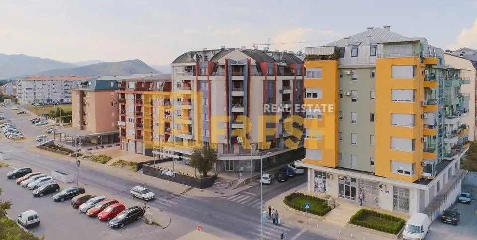 Prodaja, dvosoban stan, 59m², Krivi Most, Podgorica