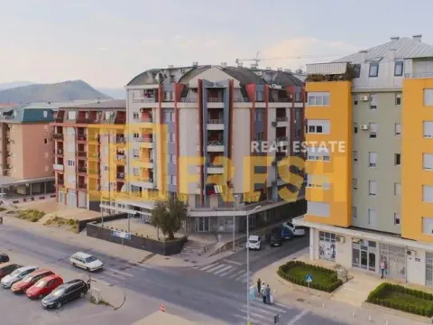 Prodaja, dvosoban stan, 59m², Krivi Most, Podgorica - image 1
