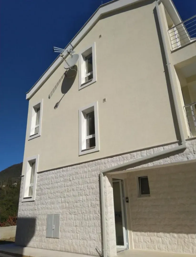Prodaja, dvosoban stan, 73m², Herceg Novi, Crna Gora