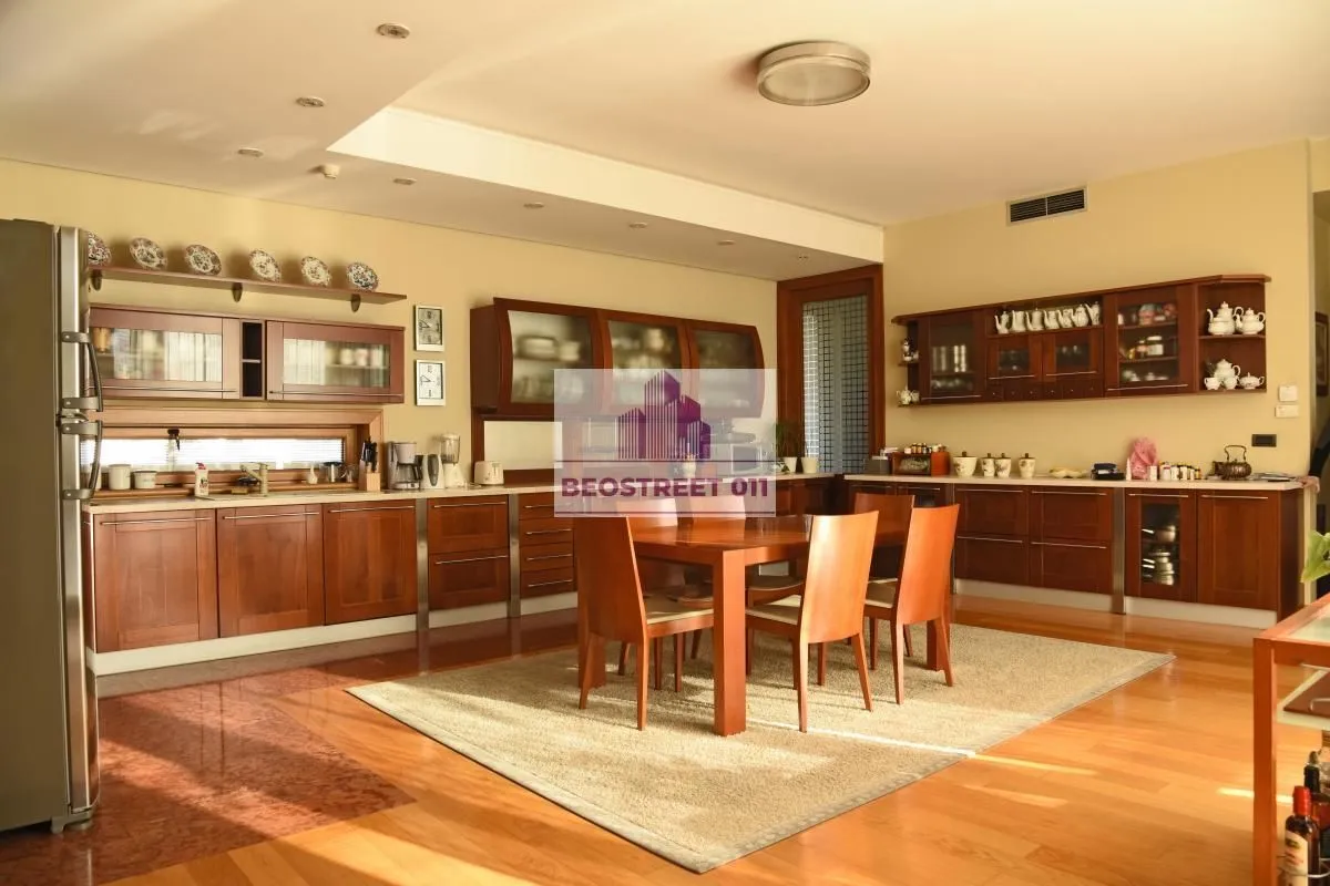 Prodaja, kuća, 900m², Dedinje Sve Podlokacije, Beograd