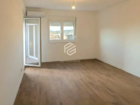 Sale, apartment, 47m², Stari Aerodrom, Podgorica - image 2