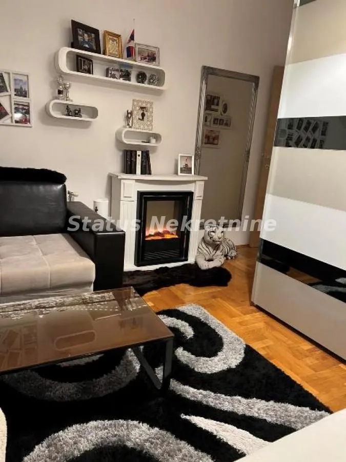 Prodaja, četvorosoban stan, 120m², Novo naselje, Novi Sad