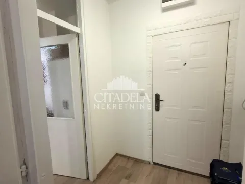 Rent, one bedroom apartment, 30m², Centar Sve Podlokacije, Beograd - image 10