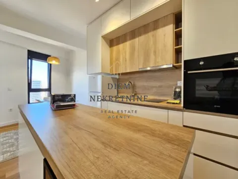 Rent, one bedroom apartment, 50m², Centar, Bar - image 1