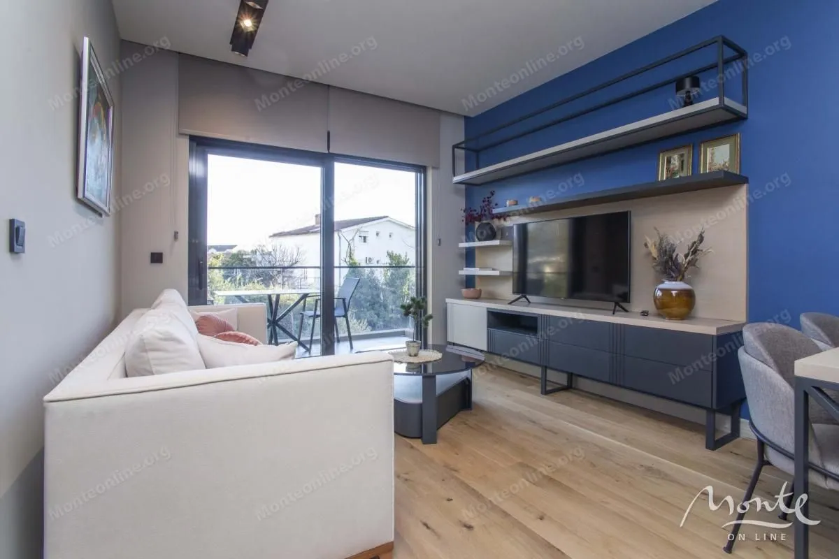 Prodaja, jednosoban stan, 45m², Tivat, Crna Gora