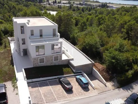 Sale, two bedroom apartment, 63m², Tivat, Crna Gora - image 12