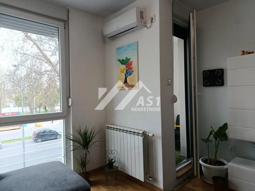 Izdavanje, stan, 30m², Grbavica, Novi Sad Sve Podlokacije