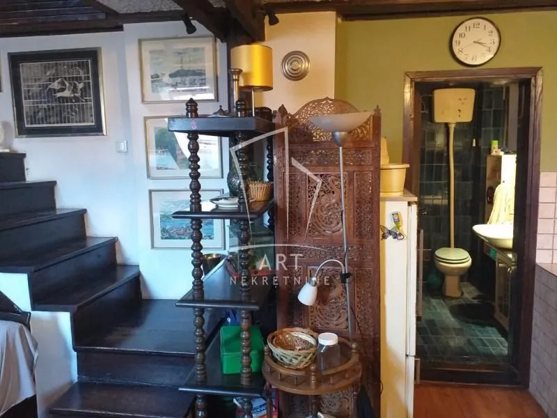 Sale, four bedroom apartment, 88m², Kalenić Pijaca, Vračar Sve Podlokacije