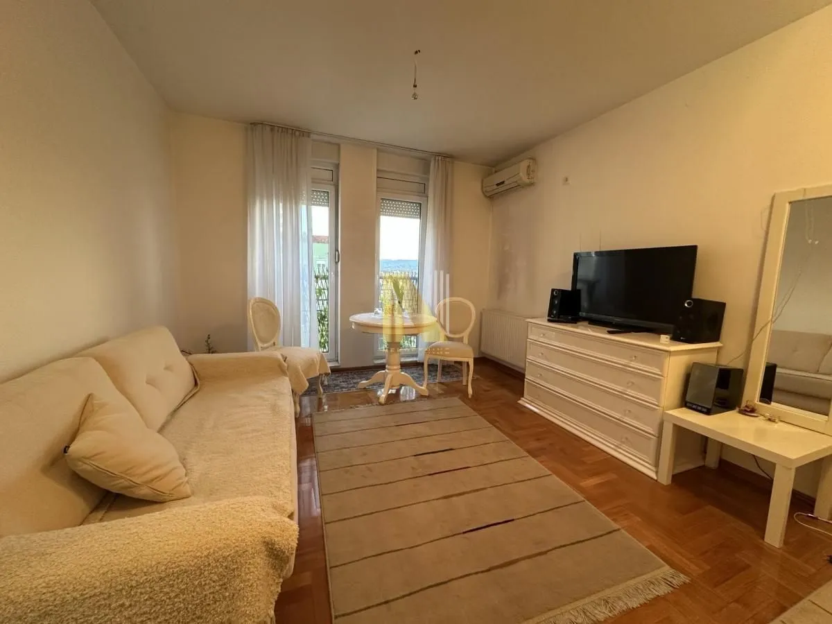 Prodaja, garsonjera, 24m², Bulevar Evrope, Novi Sad Sve Podlokacije