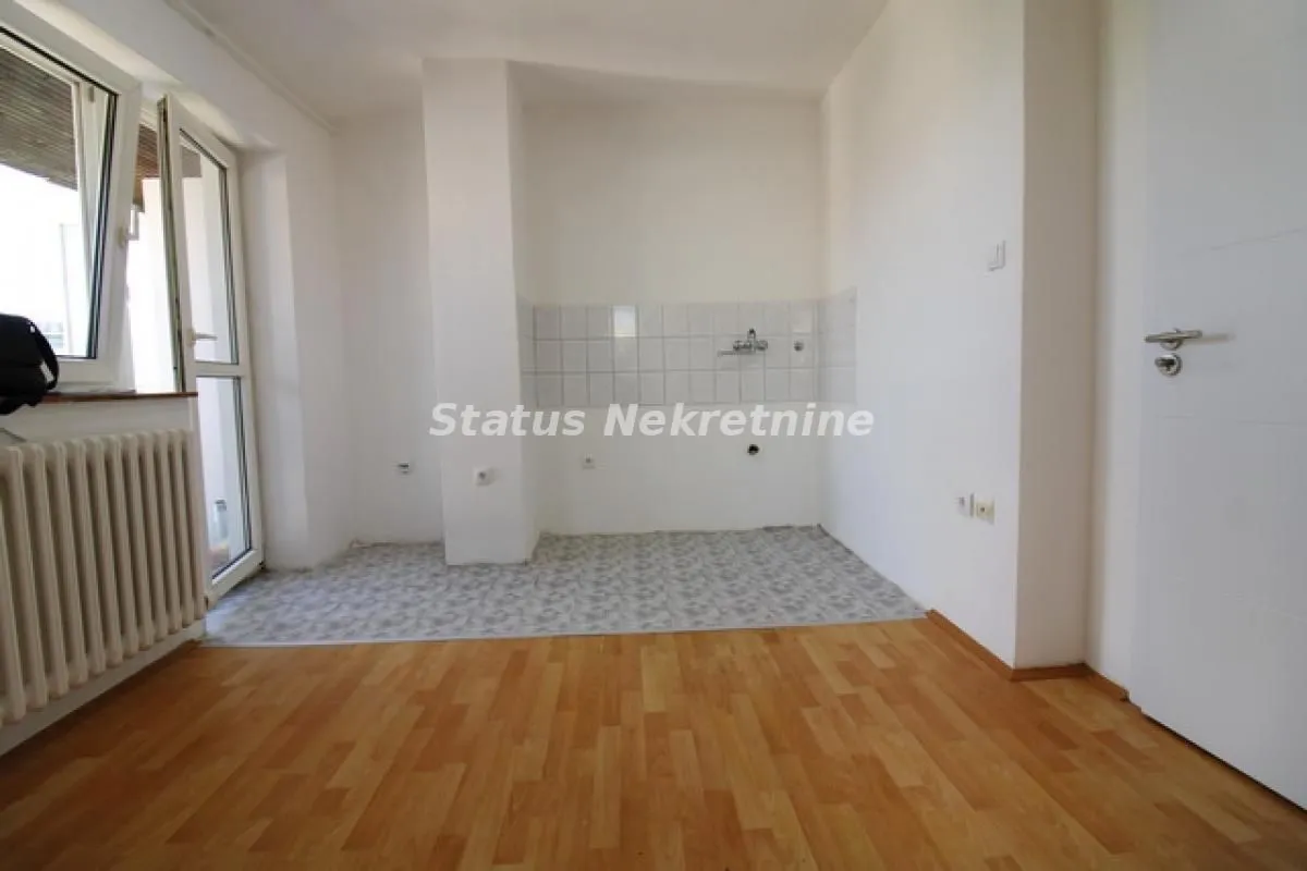 Prodaja, jednosoban stan, 33m², Železnička Stanica, Novi Sad Sve Podlokacije