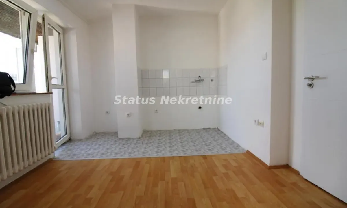Prodaja, jednosoban stan, 33m², Železnička Stanica, Novi Sad Sve Podlokacije