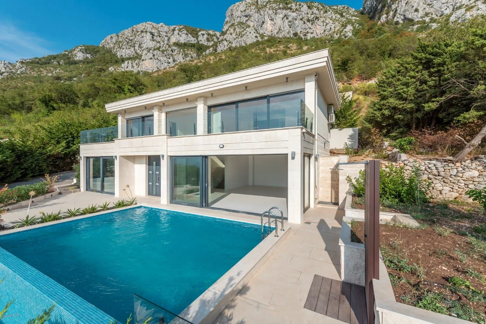 Sale, house, 327m², Tudorovići, Budva