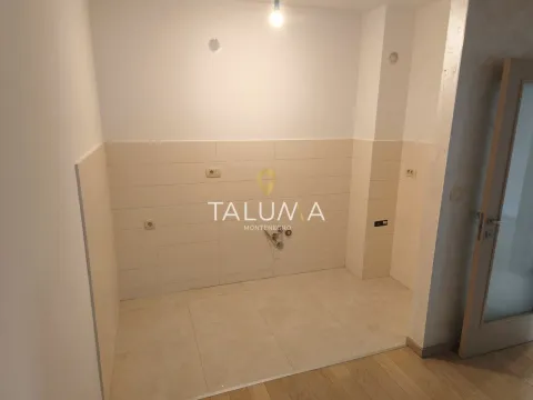 Izdavanje, jednosoban stan, 47m², City Kvart, Podgorica - image 4