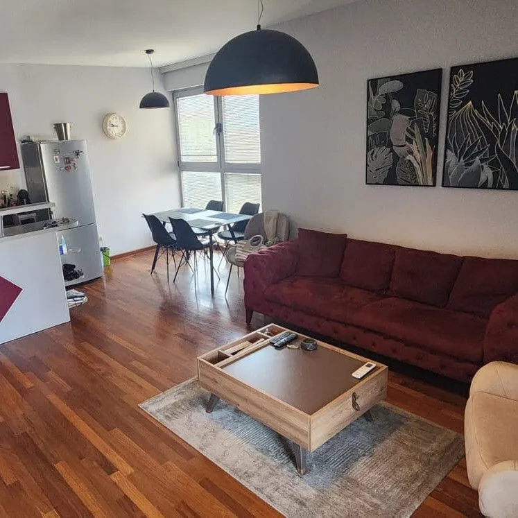 Prodaja, dvosoban stan, 74m², Momišići, Podgorica