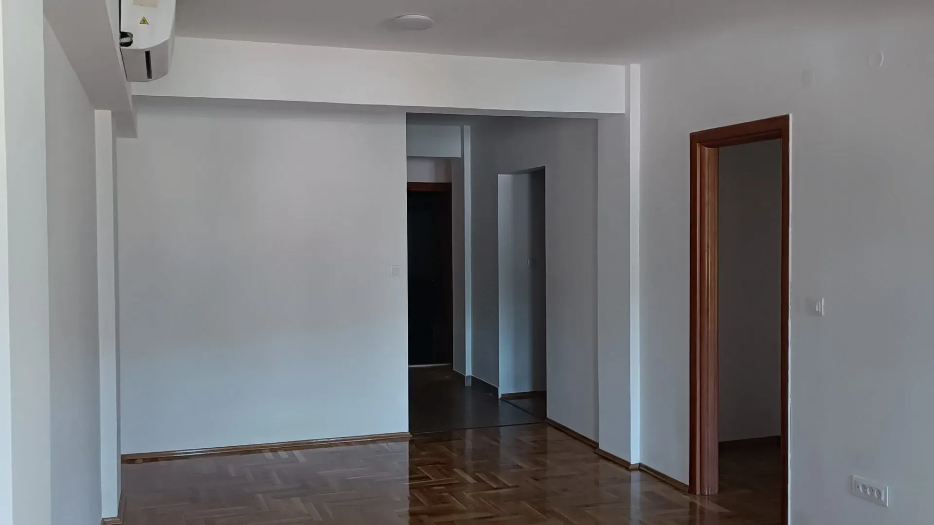 Prodaja, dvosoban stan, 87m², Preko Morače, Podgorica