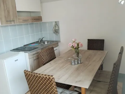 Prodaja, kuća, 400m², Bar, Crna Gora - image 3