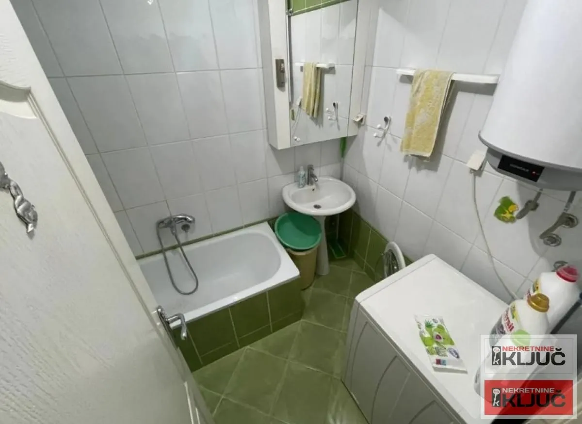 Prodaja, trosoban stan, 67m², Podbara, Novi Sad Sve Podlokacije