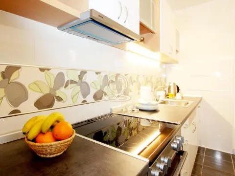 Rent, two bedroom apartment, 55m², Sarajevska, Beograd - image 16